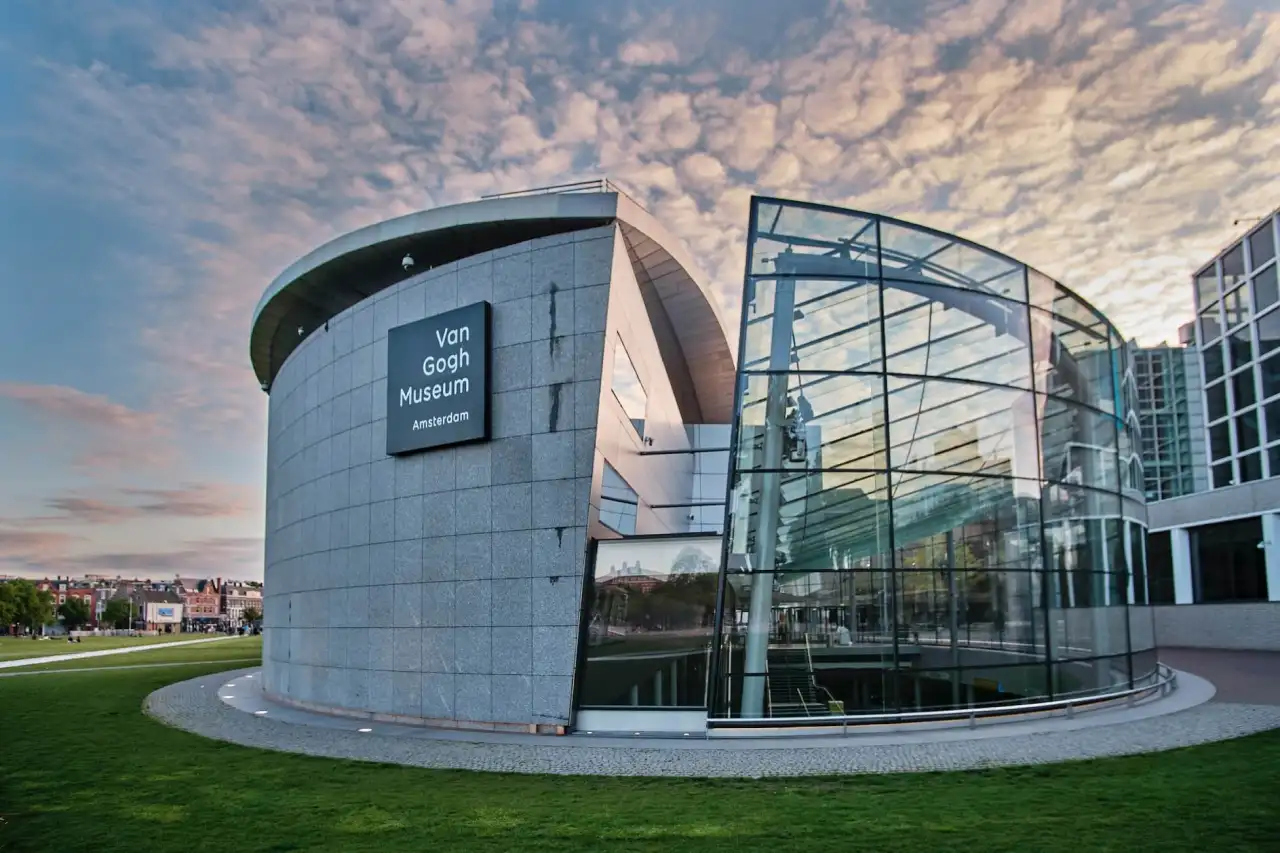 Van Gogh Museum highlights & tips for visiting